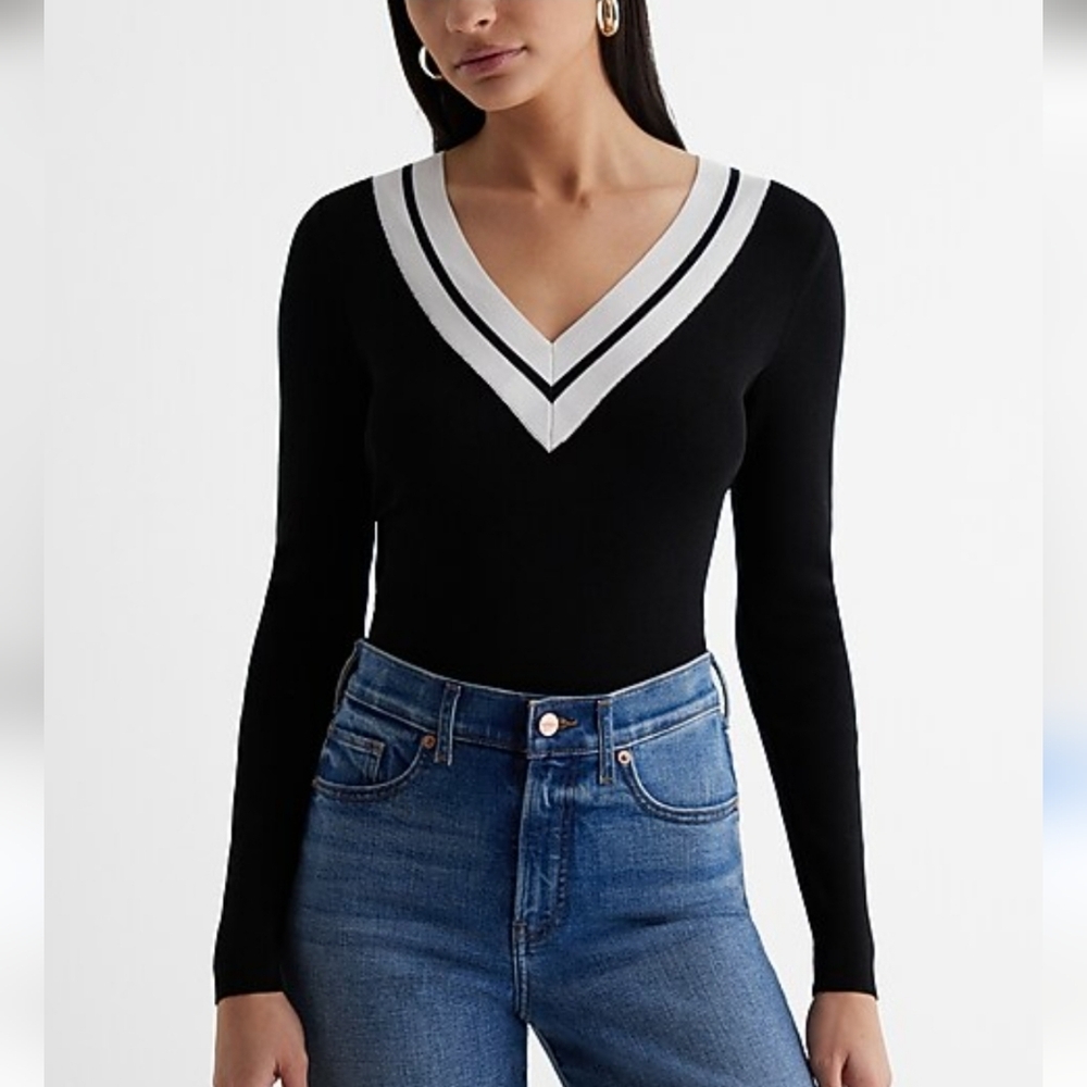 Express Black Double V-neck Soft Fitted Sweater Size Small NWT